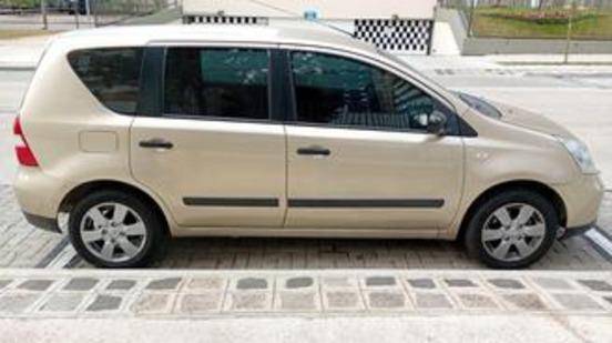 NISSAN LIVINA 1.8 16V FLEX 4P AUTOMÁTICO
